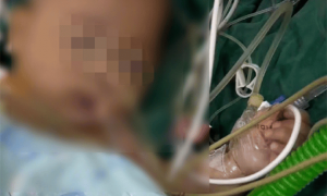 小洛熙父母称个人隐私及就医记录遭泄露，已就此事报警