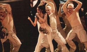 蔡依林演唱会被曝亏损超7千万，制作成本约2亿，收入约1.2亿