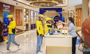 急了？苹果官宣「三小时免费闪送手机」，被网友公开群嘲