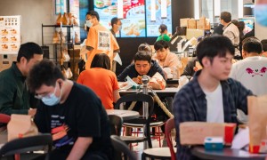 已有千店万店的汉堡快餐为何还会频繁涨价？