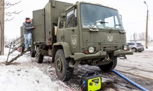 -30℃的基辅超500栋公寓停暖，下水管道冻结！总统市长相互指责，区长建议用猫砂