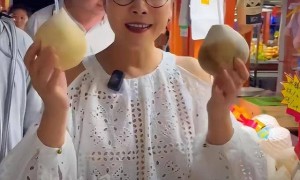 不再隐瞒！59岁田震公开回应“换国籍”问题，九个字获网友力挺