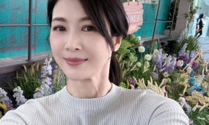 45岁童蕾现状：定居浙江农村，因丈夫背上债务，复出后变拍戏劳模